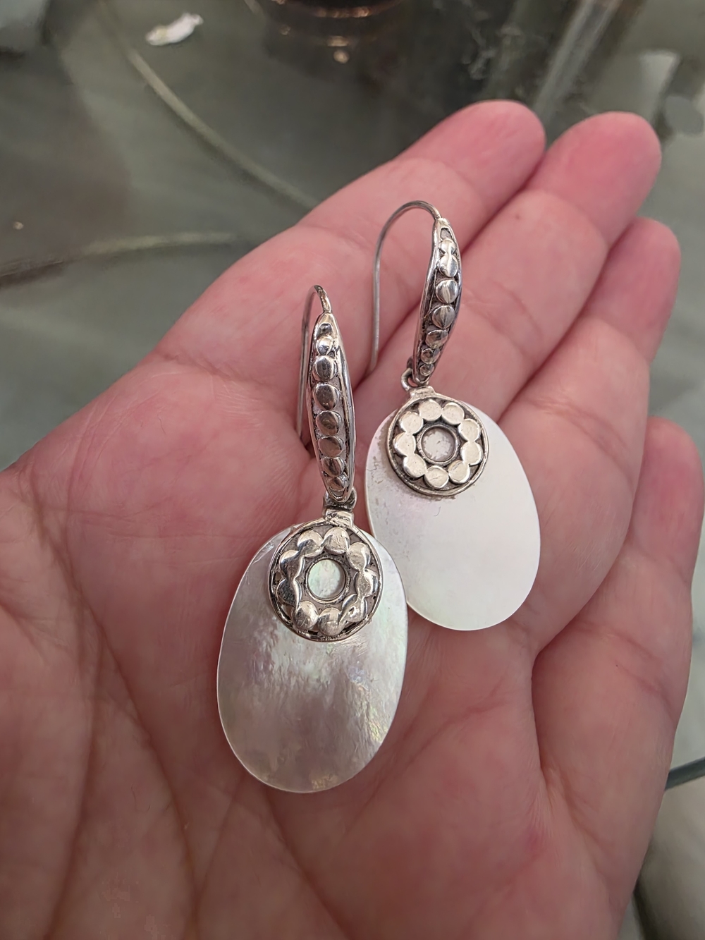 Vintage Boho Mother-of-Pearl Dangle Earrings - Picture 3 of 8